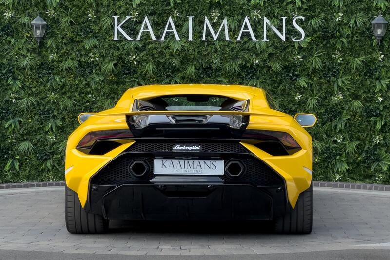 Lamborghini Huracan view 5
