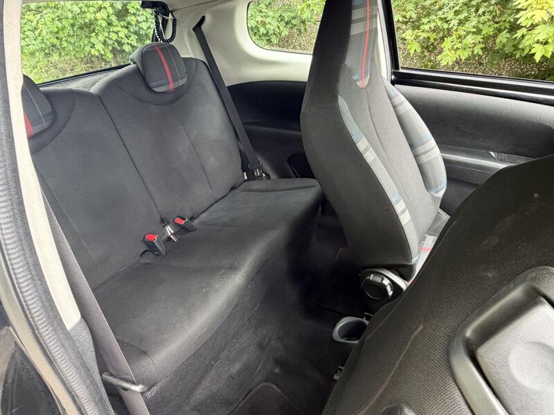 2015 Peugeot 108 — photo 11