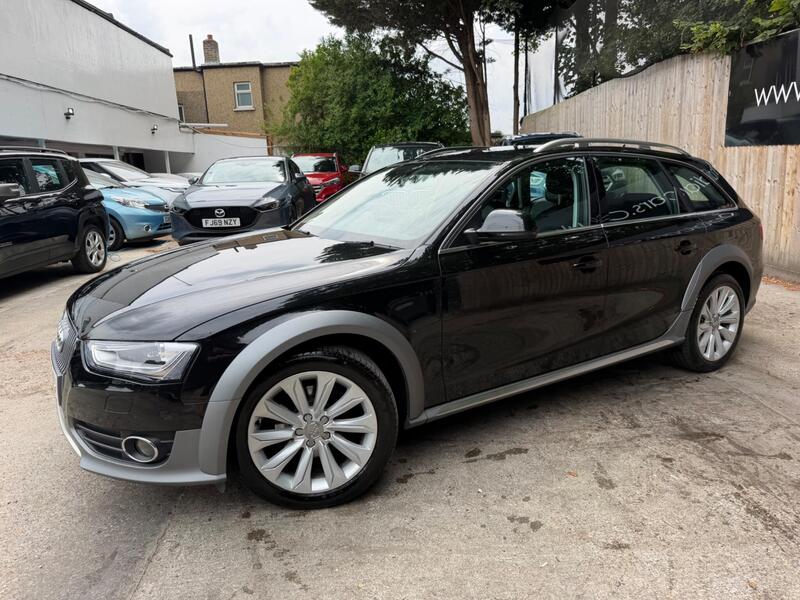 Audi A4 Allroad view 5