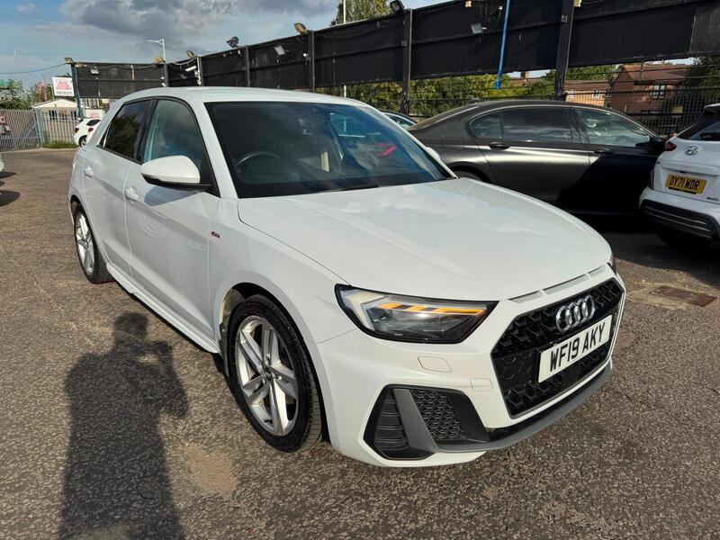 Audi A1 view 6