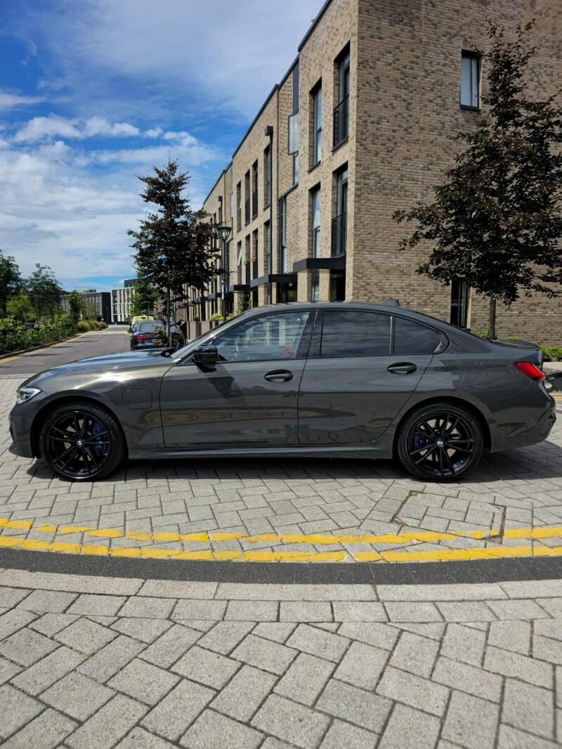 BMW 3 Series — photo 1