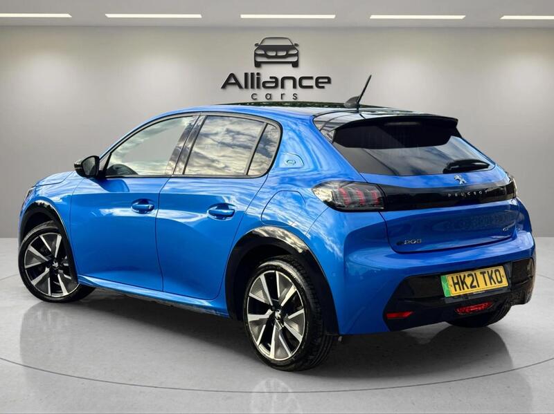 Peugeot E-208 view 3