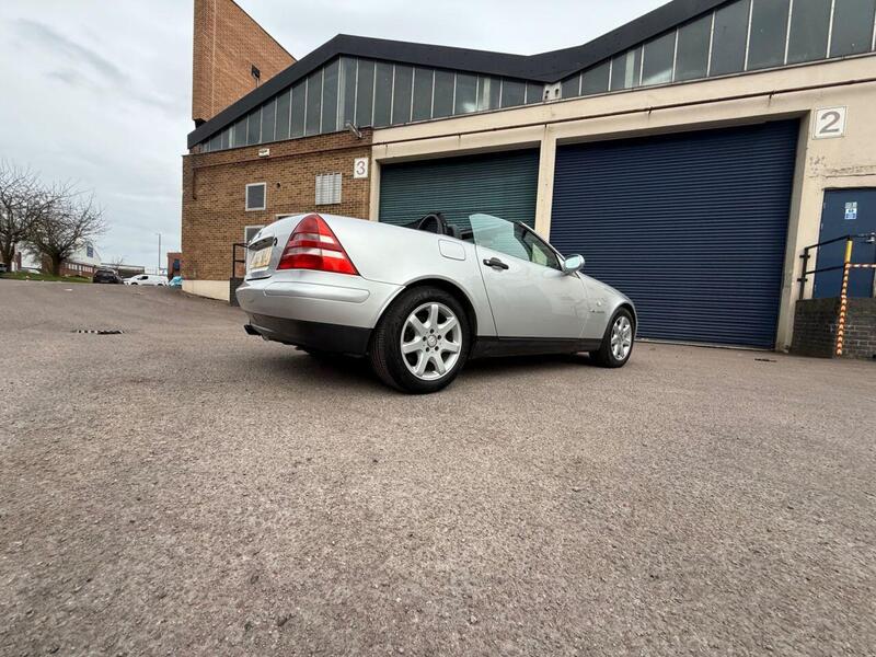 Mercedes-Benz SLK view 6