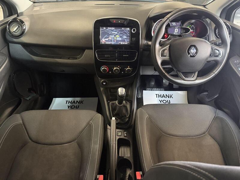 Renault Clio view 9