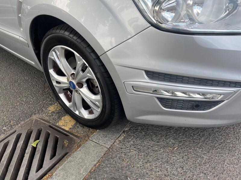 Ford S-Max view 6