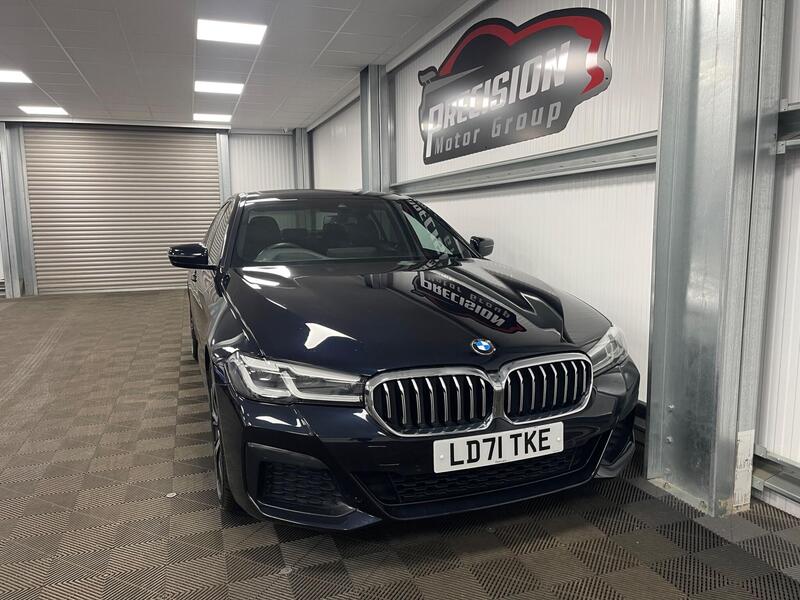 BMW 5 Series view 4