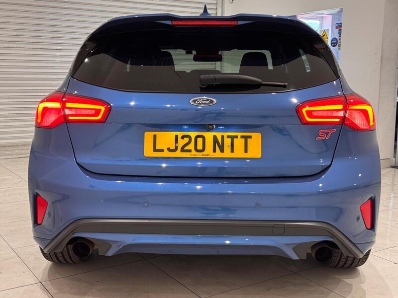 Ford Focus view 6