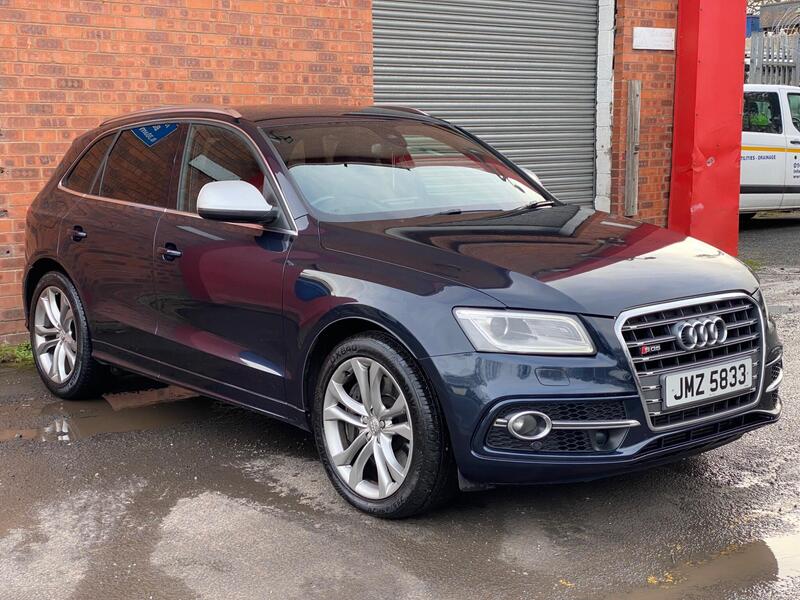 Audi SQ5 view 4