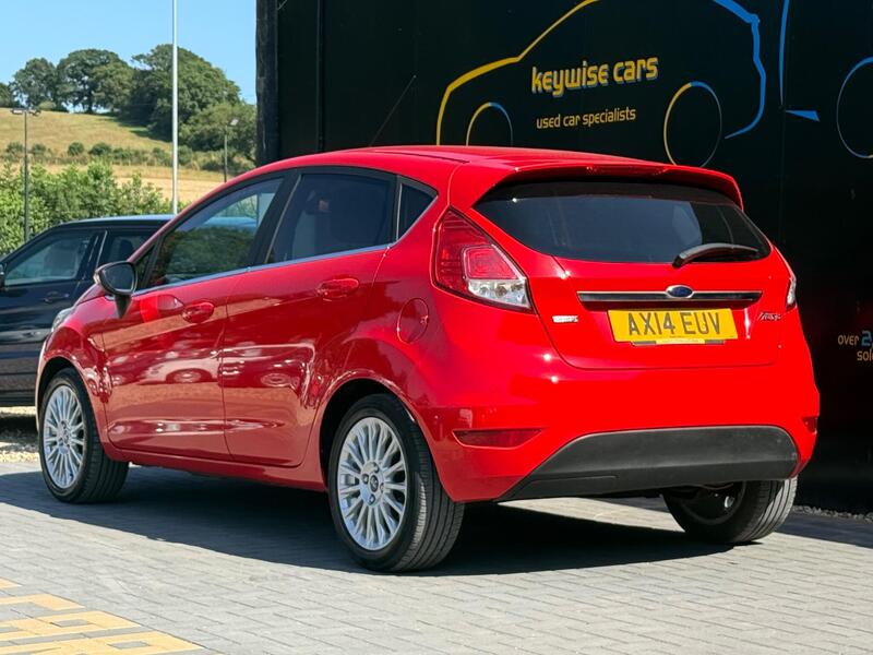 Ford Fiesta view 3