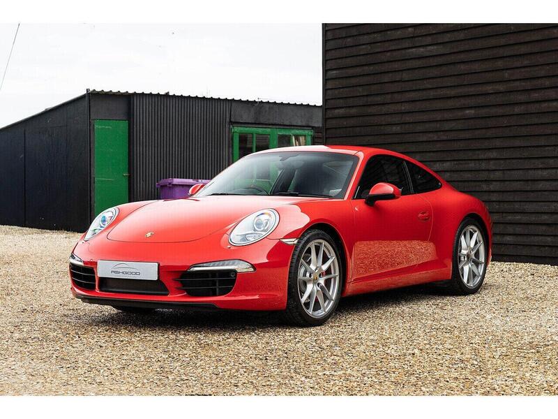 Porsche 911 view 3