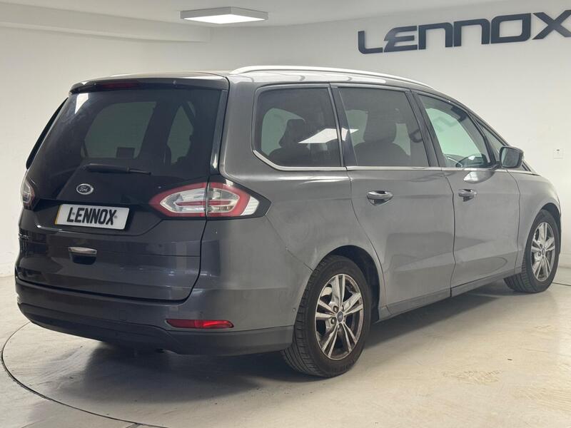 Ford Galaxy view 6