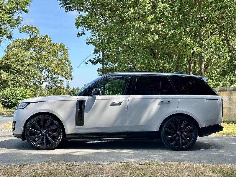 Land Rover Range Rover view 4