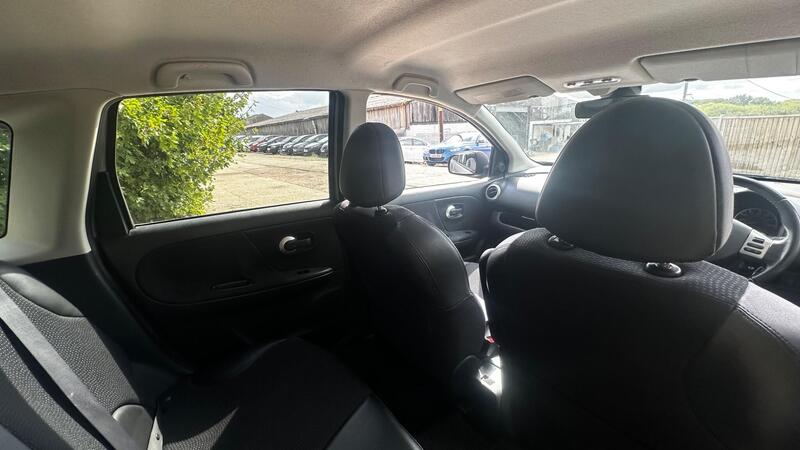 2012 Nissan Note — photo 12