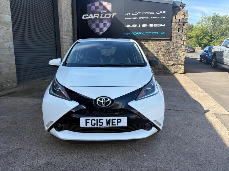 Toyota Aygo view 3
