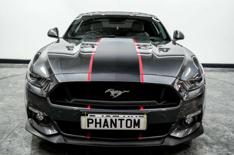 Ford Mustang view 5