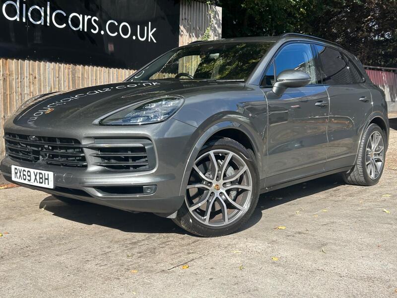 Porsche Cayenne view 7