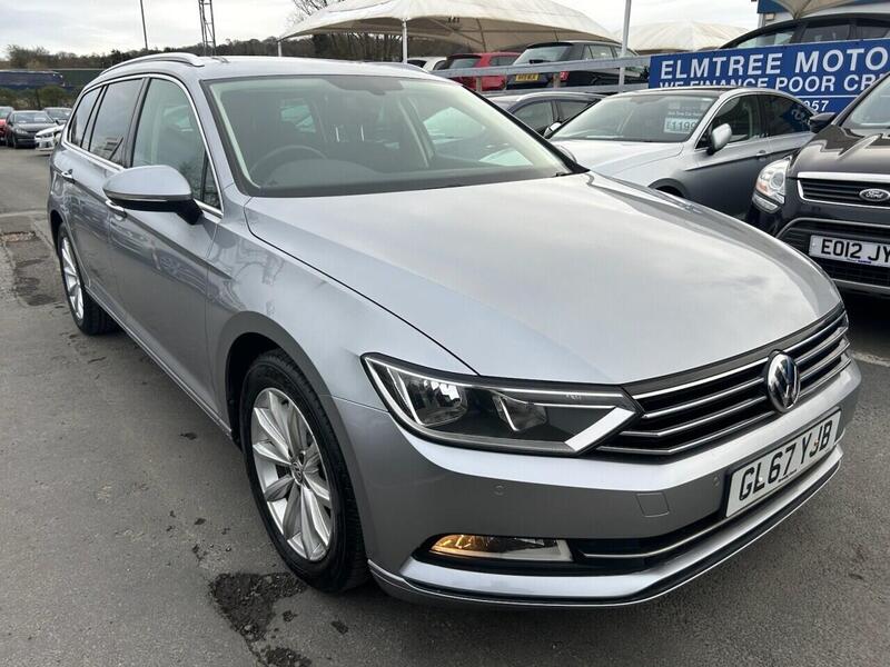 Volkswagen Passat view 4