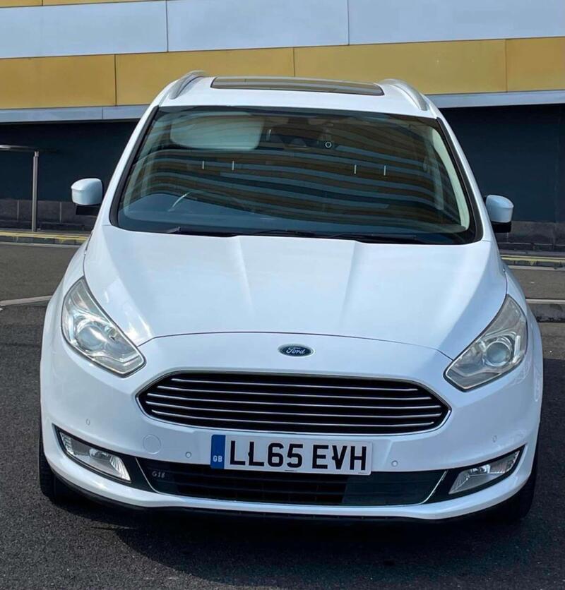 Ford Galaxy view 5