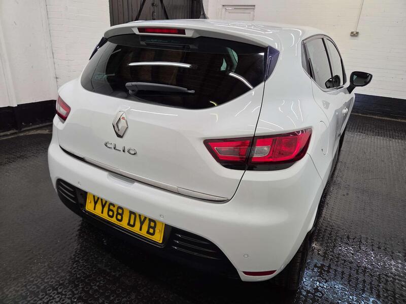 Renault Clio view 6