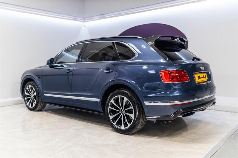 Bentley Bentayga view 4