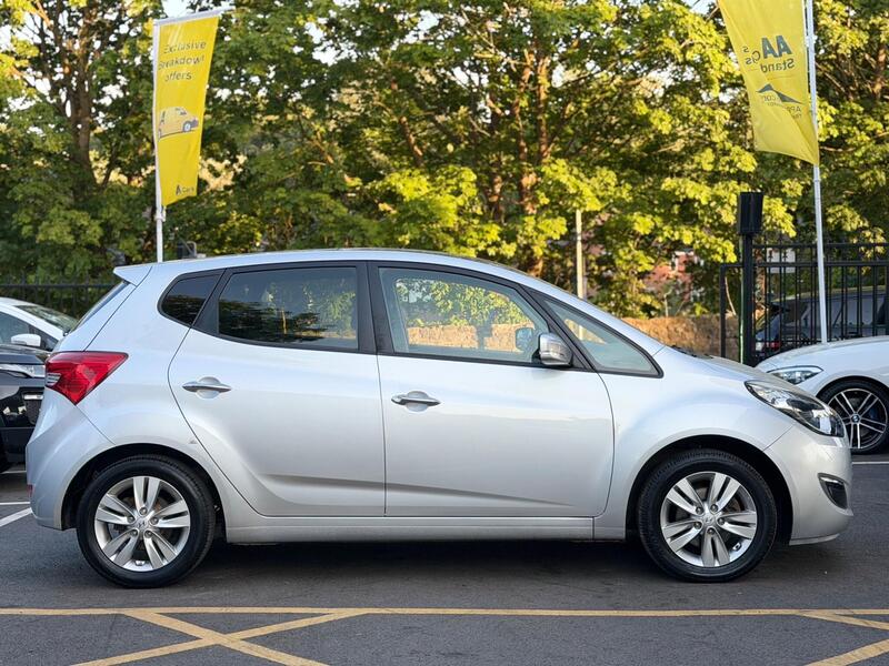 Hyundai Ix20 view 3