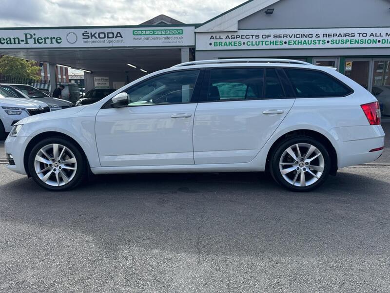 Skoda Octavia view 6