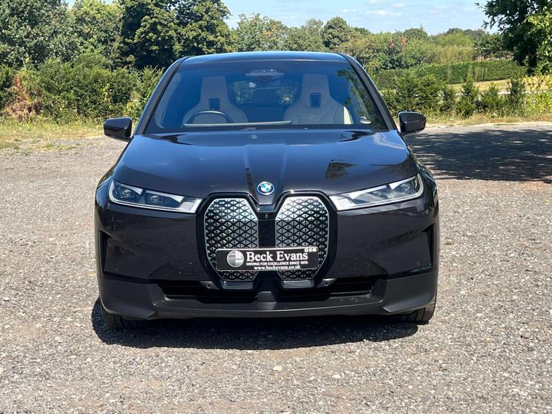 BMW Ix view 2