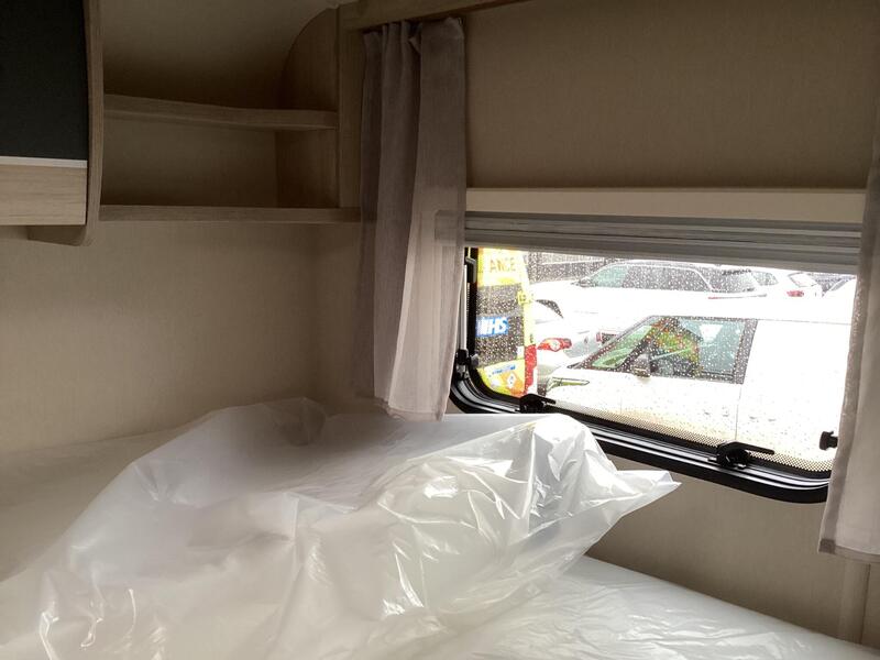 Auto-Trail Expedition C73 — image 18