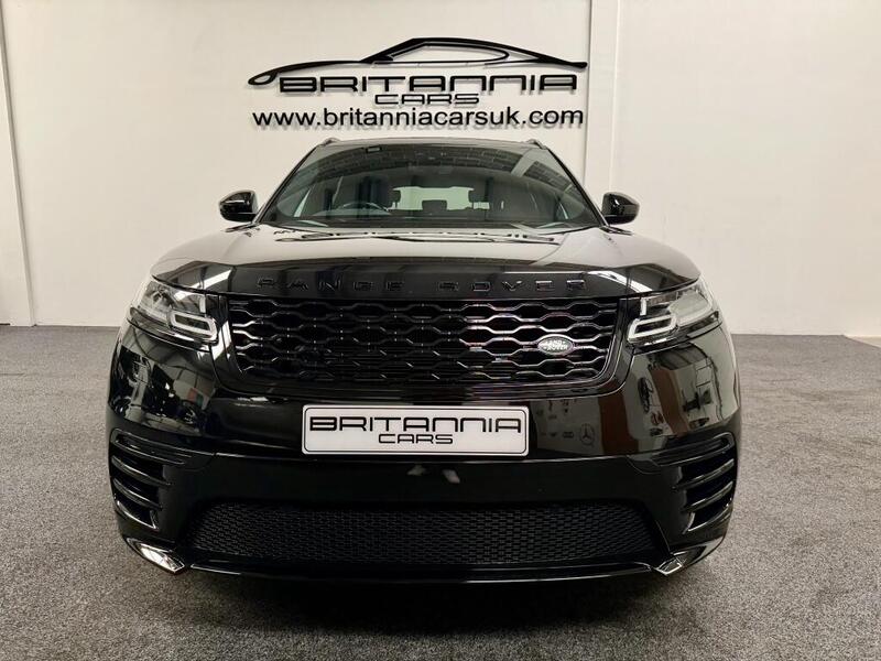 Land Rover Range Rover Velar view 3