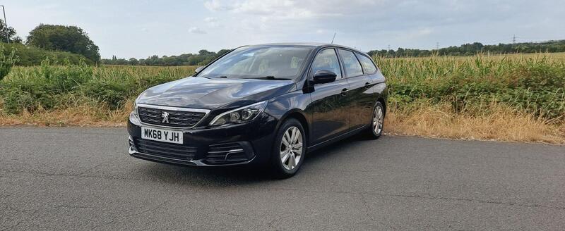 Peugeot 308 view 2