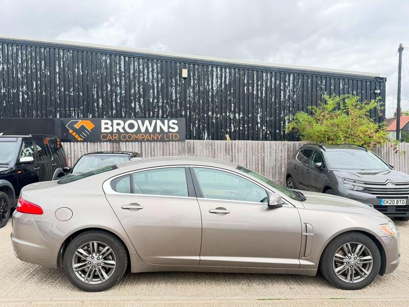 Jaguar XF view 2