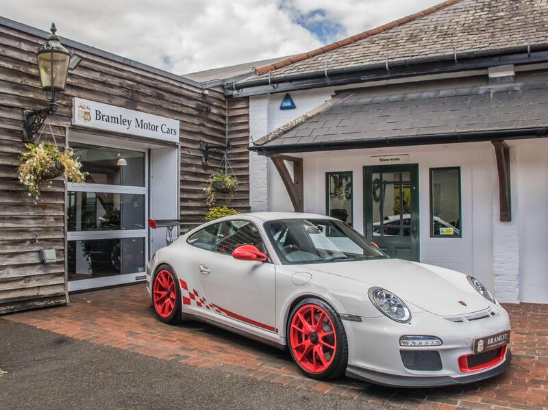 Porsche 911 view 2