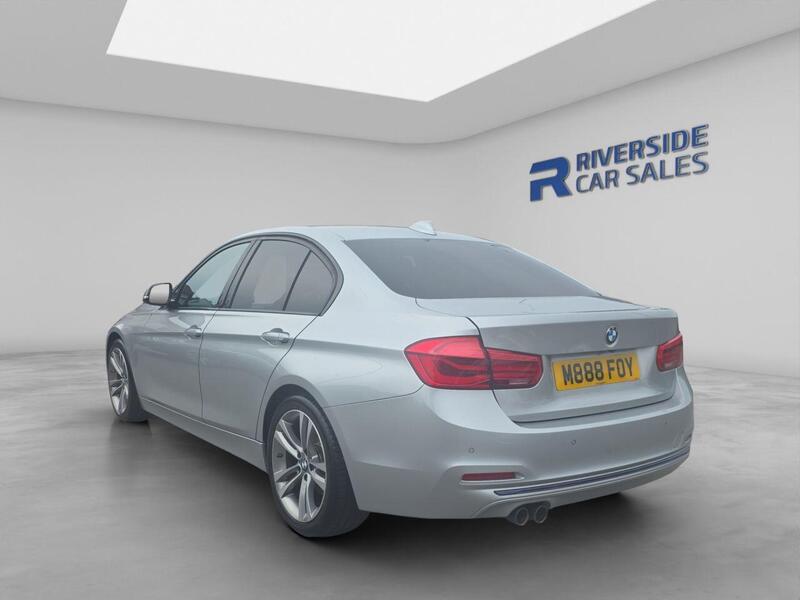 BMW 3 Series view 6