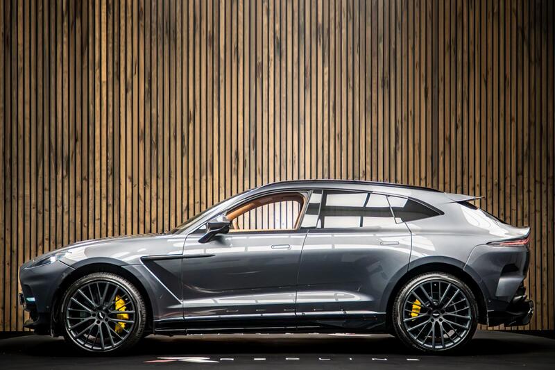 Aston Martin DBX view 7