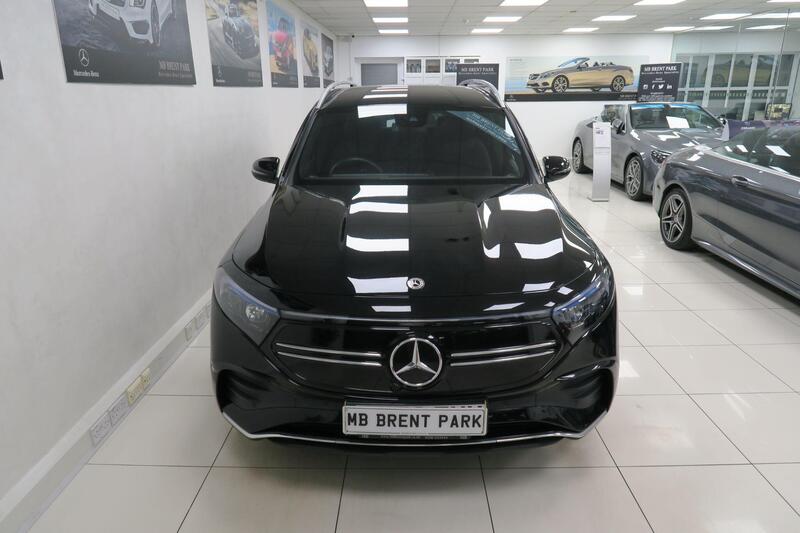Mercedes-Benz 300 view 2