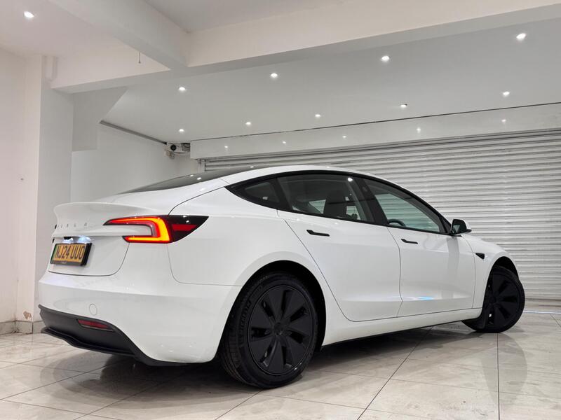 Tesla Model 3 view 3