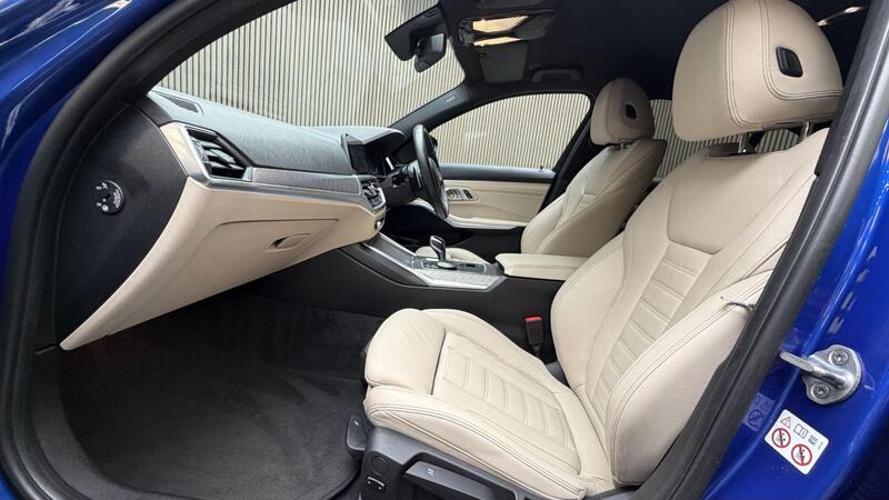 BMW 3 Series view 3