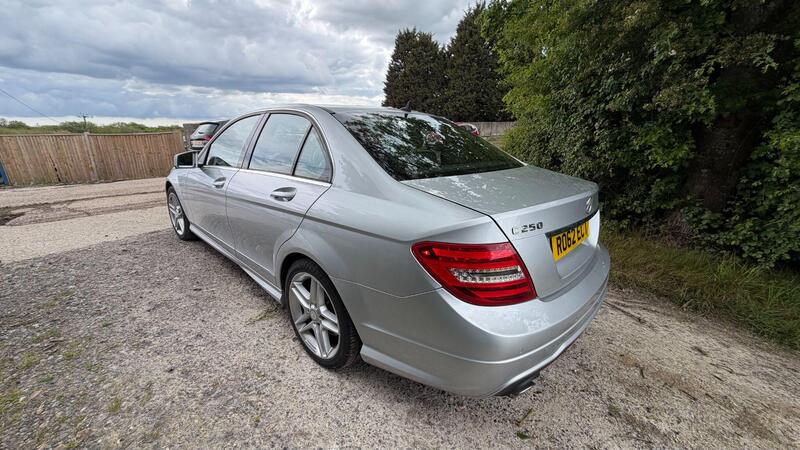 2012 Mercedes-Benz C Class — photo 4