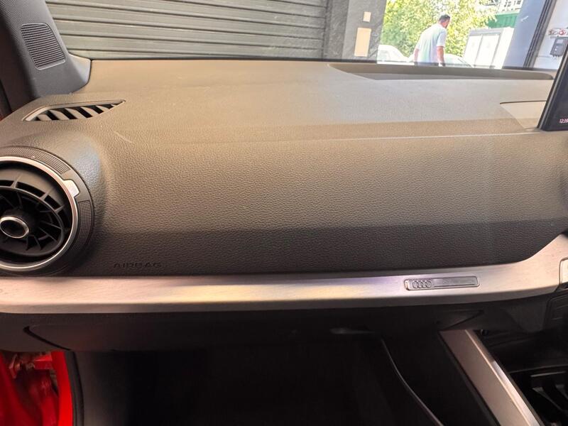 Audi Q2 view 34