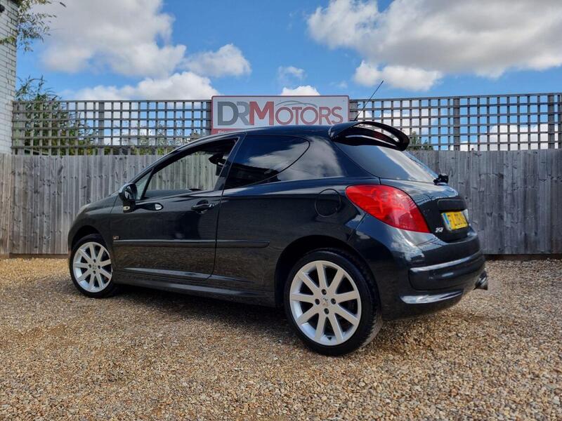 Peugeot 2008 view 4