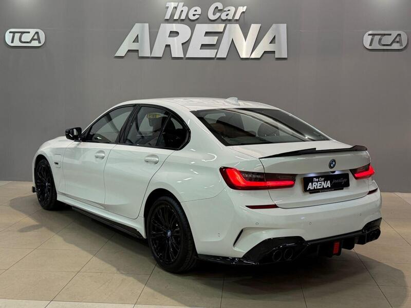 BMW 3 Series view 5