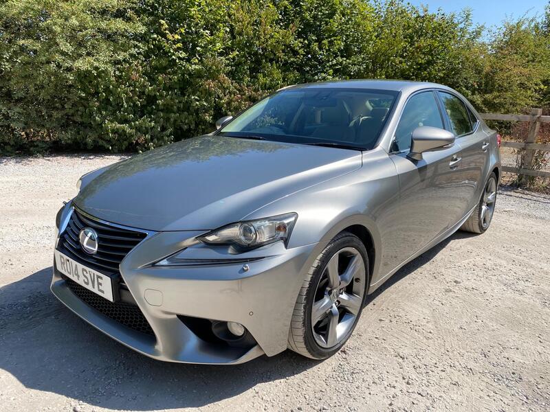 Lexus Is view 3