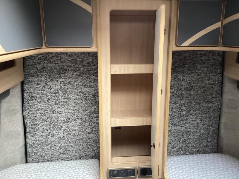 IH Motorhomes 710 IFLG — image 17