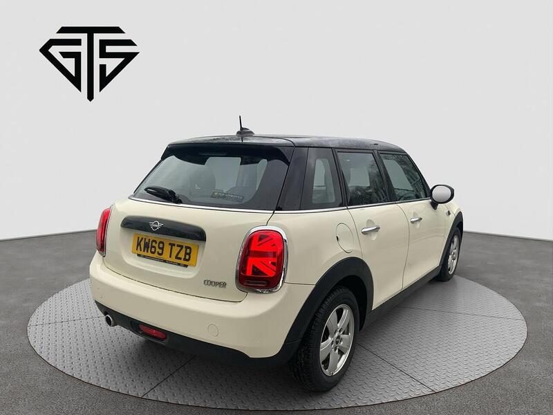 Mini Hatch view 3
