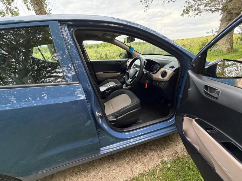 2015 Hyundai i10 — photo 13