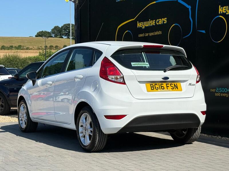 Ford Fiesta view 3