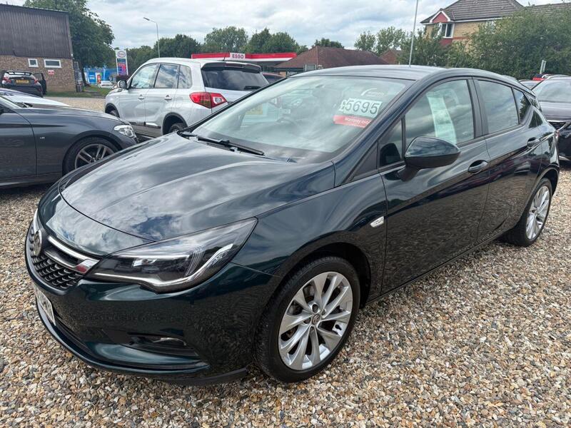 Vauxhall Astra view 4
