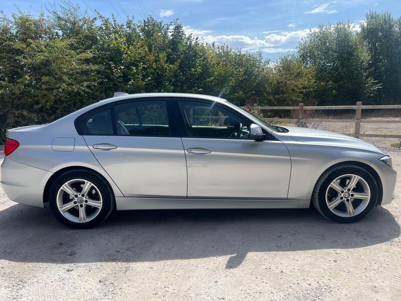 BMW 3 Series view 7