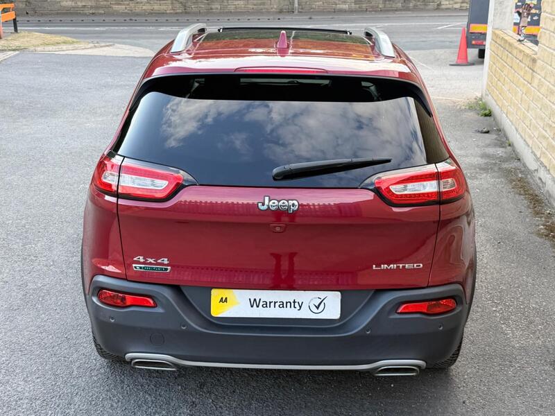 Jeep Cherokee view 4