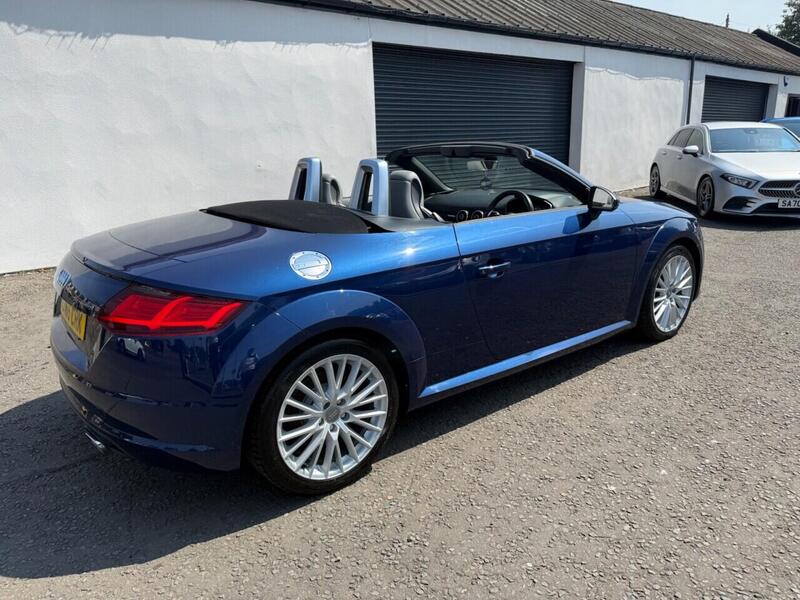 Audi Audi TT view 3
